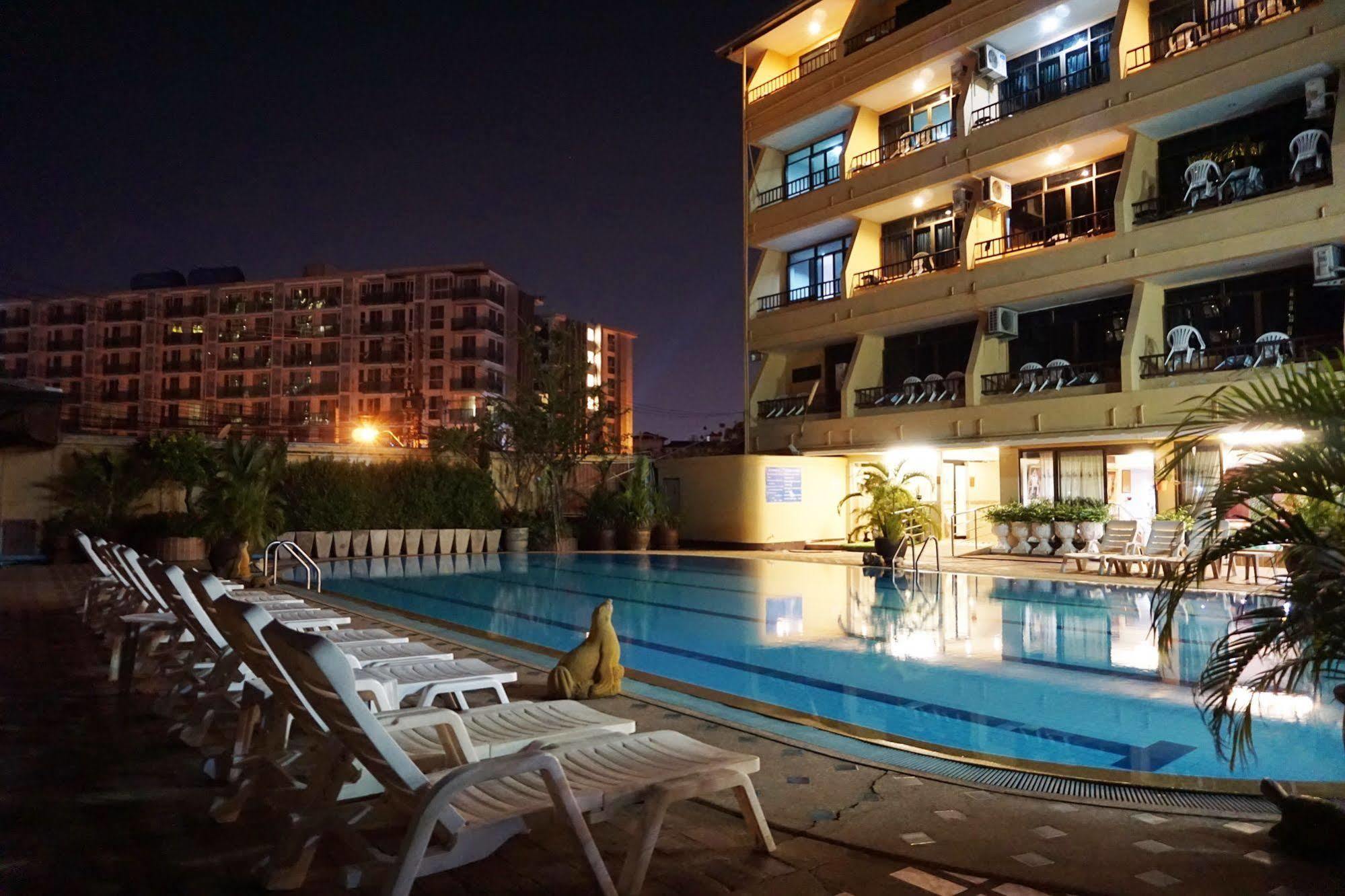 Suppamitr Villa Hotel Паттайя Экстерьер фото