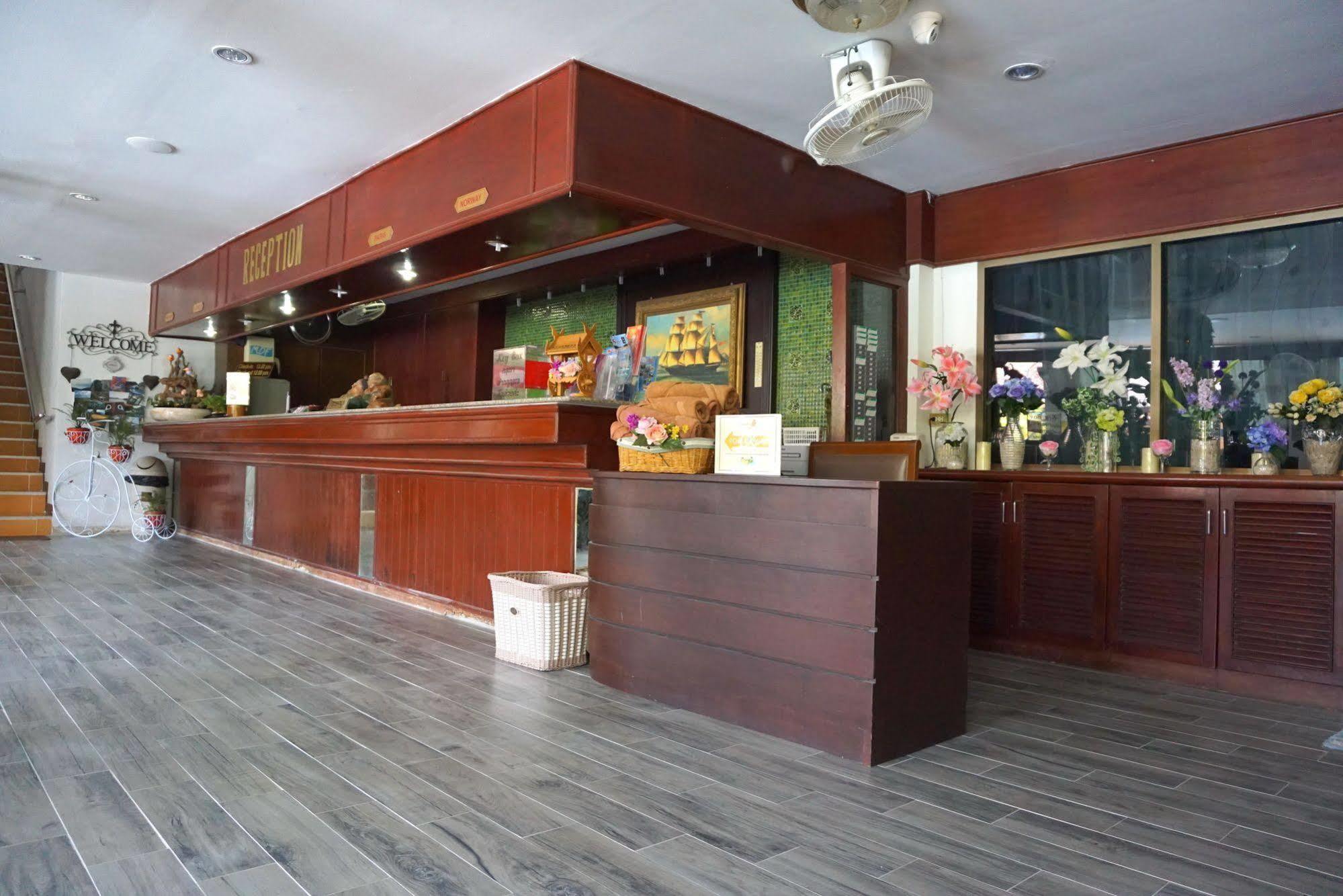 Suppamitr Villa Hotel Паттайя Экстерьер фото