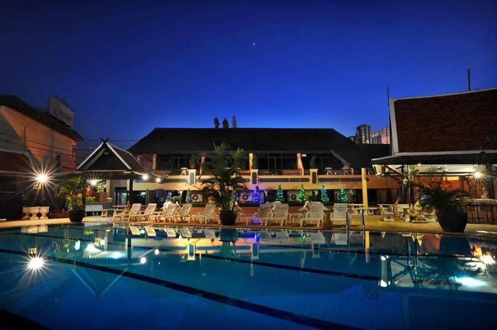 Suppamitr Villa Hotel Паттайя Экстерьер фото