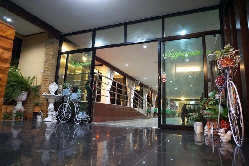 Suppamitr Villa Hotel Паттайя Экстерьер фото