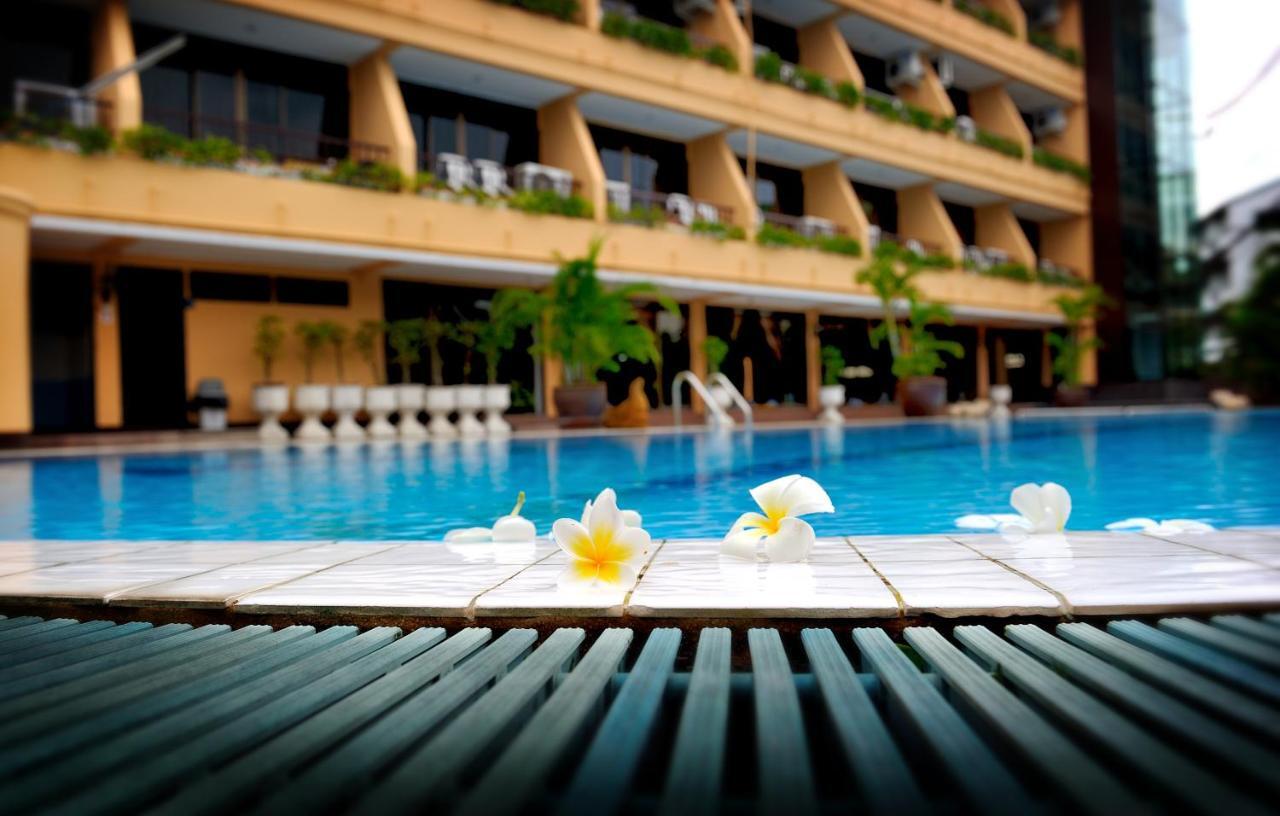Suppamitr Villa Hotel Паттайя Экстерьер фото